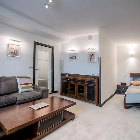 Apartament Swietojerska 24 * Warszawa